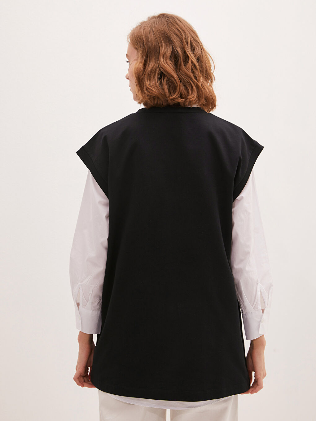 Siyah V Yaka Düz Oversize Kadın Süveter-3