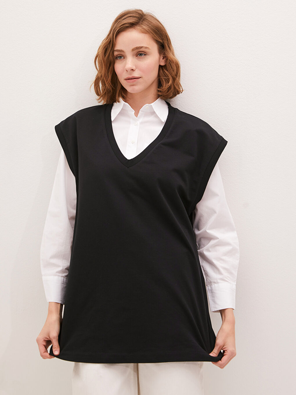 Siyah V Yaka Düz Oversize Kadın Süveter