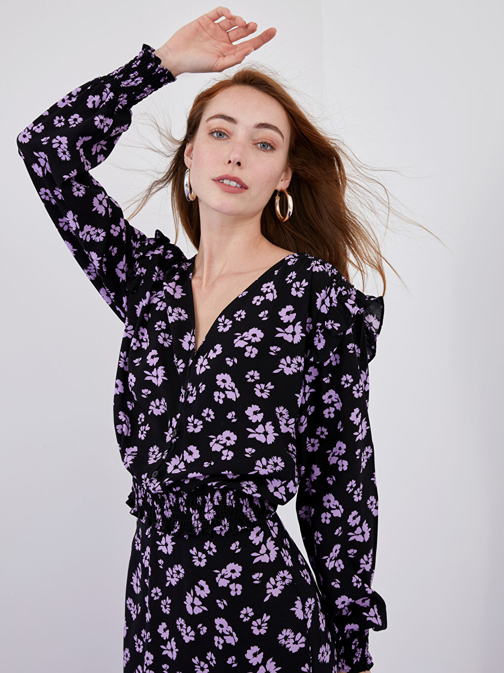 Karışık V Yaka Desenli Uzun Kollu Viskon Kadın Bluz-4