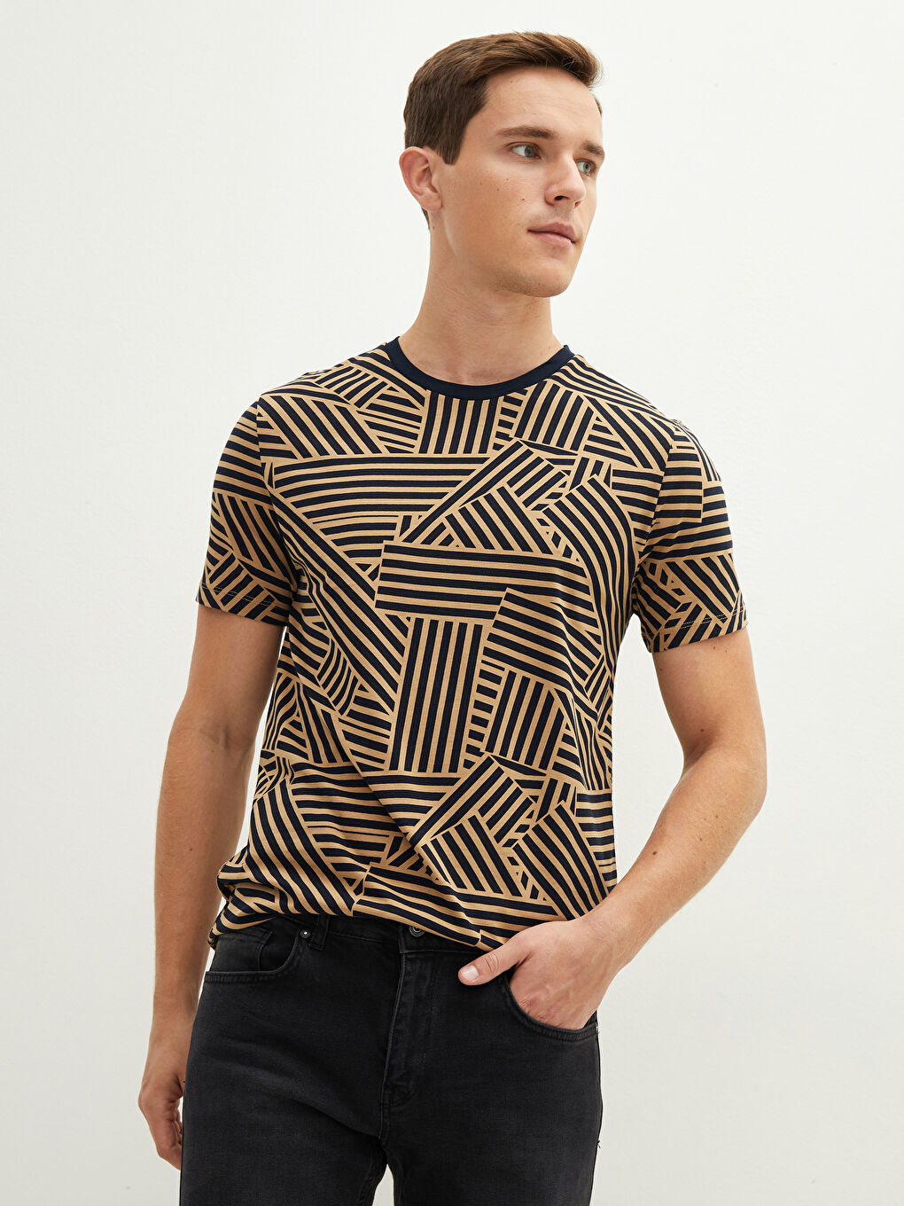 Lacivert Bisiklet Yaka Kısa Kollu Desenli Penye Erkek Tişört-2