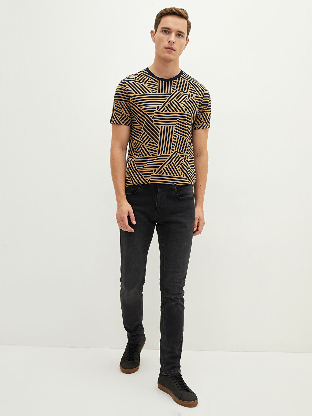 Lacivert Bisiklet Yaka Kısa Kollu Desenli Penye Erkek Tişört-3