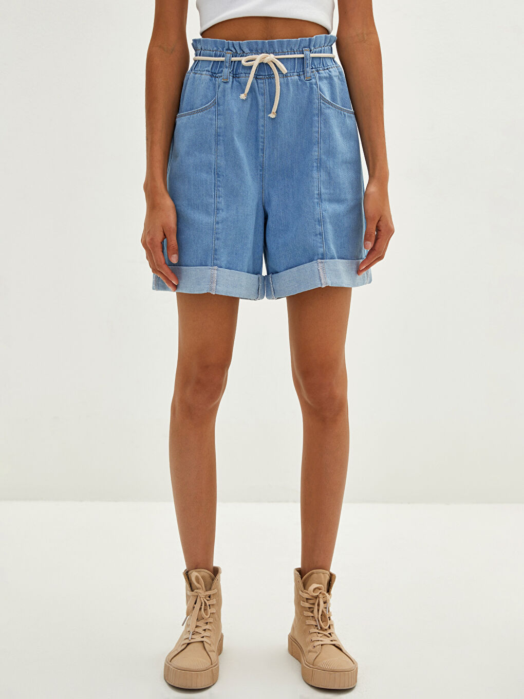 İndigo Beli Lastikli Cep Detaylı Kadın Jean Şort-3