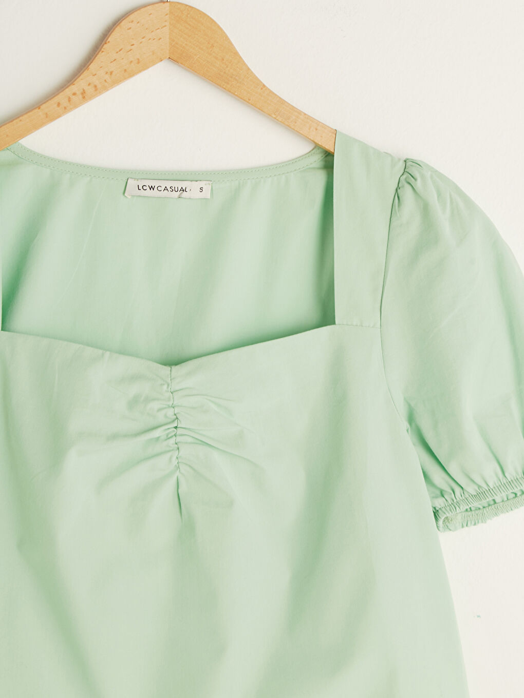 Yeşil Kare Yaka Düz Kısa Kolu Dobby Kumaş Kadın Bluz-6