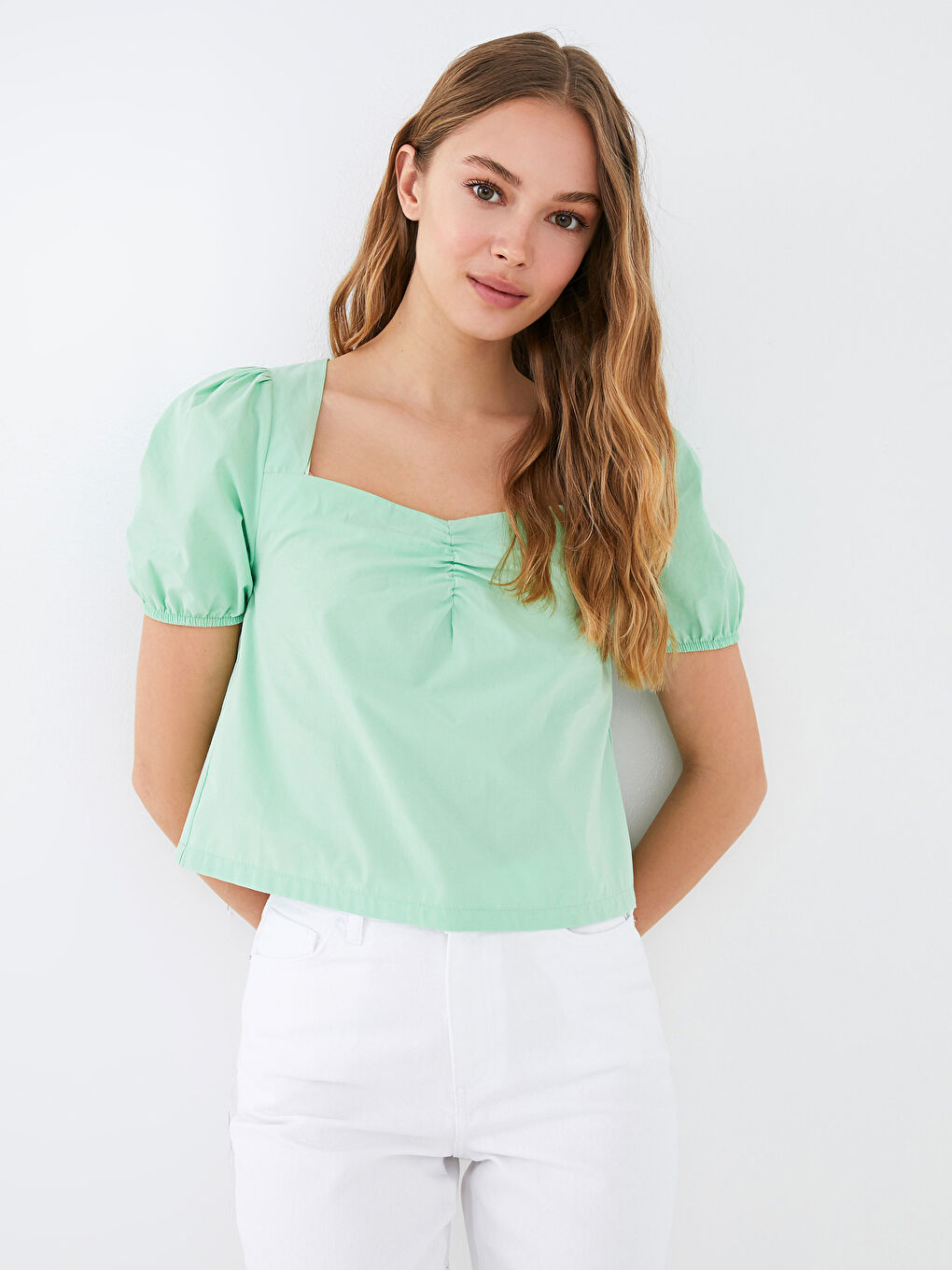 Yeşil Kare Yaka Düz Kısa Kolu Dobby Kumaş Kadın Bluz