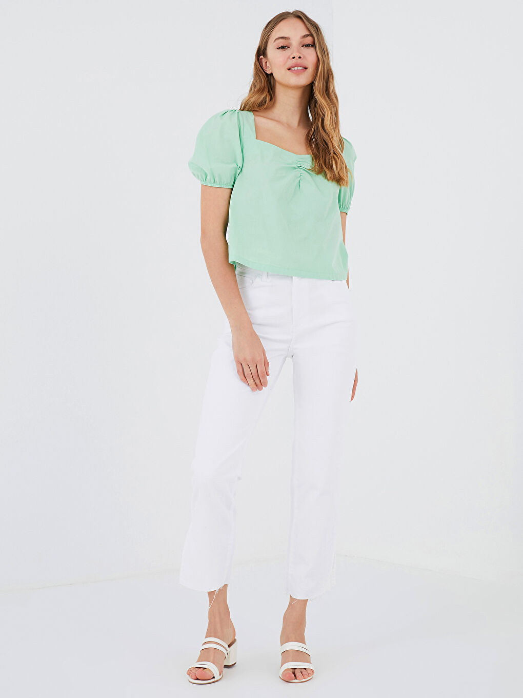 Yeşil Kare Yaka Düz Kısa Kolu Dobby Kumaş Kadın Bluz-1