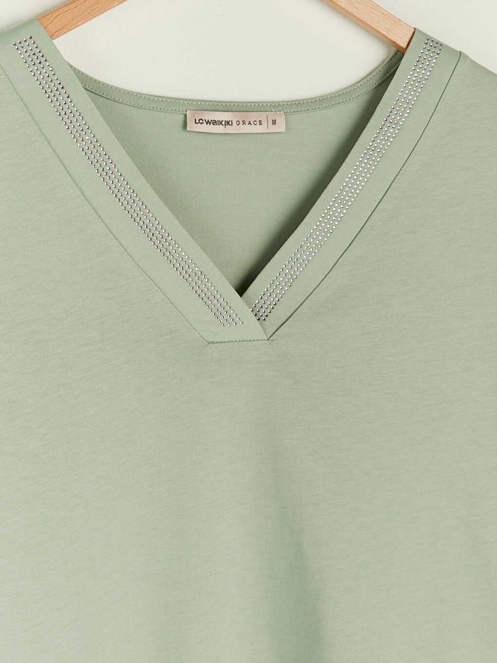 Yeşil V Yaka Taşlı Kısa Kollu Pamuklu Kadın Bluz-6