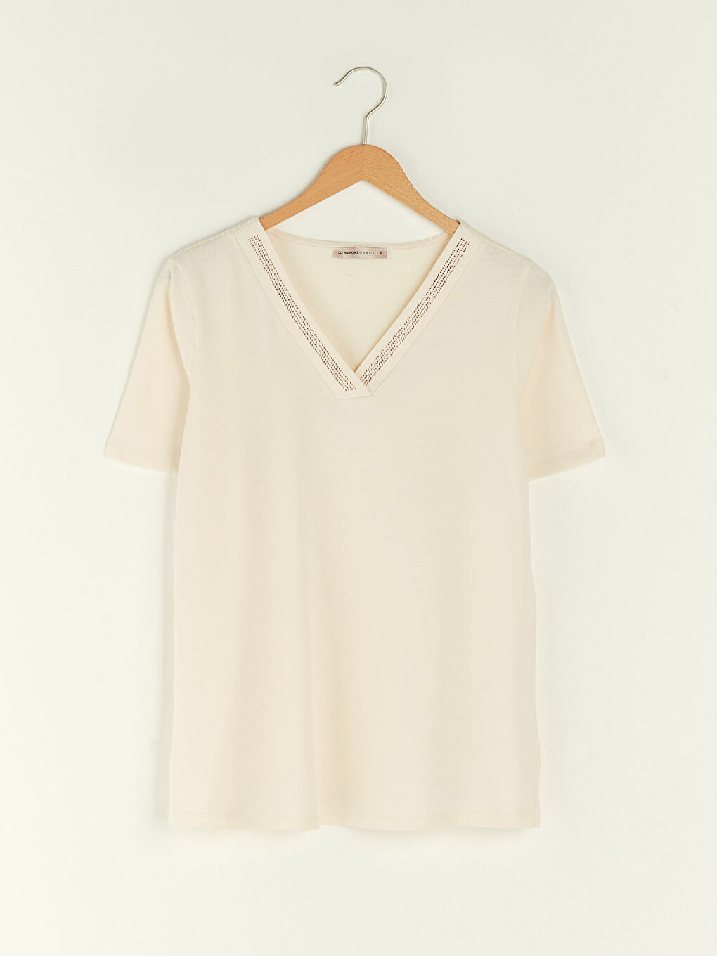 بلوزة نسائية قطن بأكمام قصيرة ورقبة على شكل حرف V مزينة بأحجار الراين-5