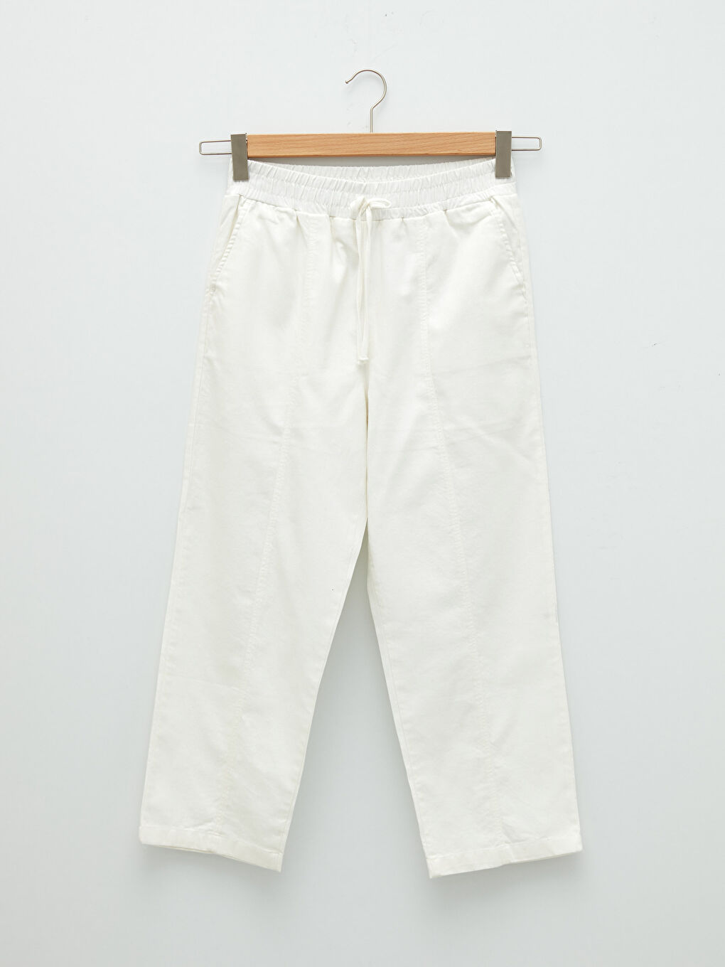 Beyaz Beli Lastikli Bol Fit Cep Detaylı Kadın Pantolon-4