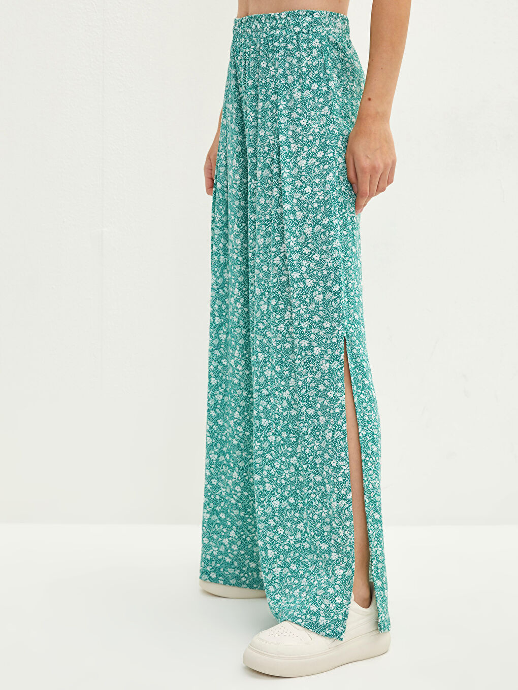 Yeşil Beli Lastikli Çiçekli Viskon Kadın Pantolon-2