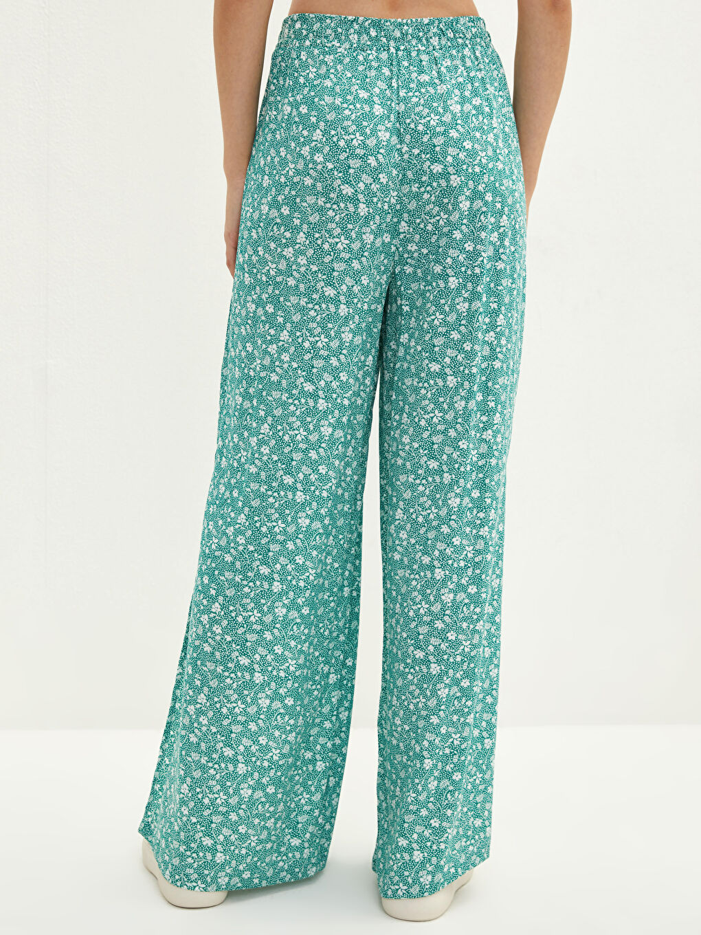 Yeşil Beli Lastikli Çiçekli Viskon Kadın Pantolon-4