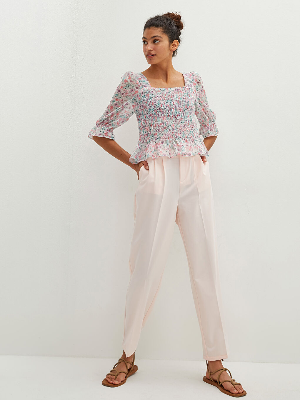 Pembe Bol Fit Düz Cep Detaylı Bilek Boy Kadın Pantolon-2