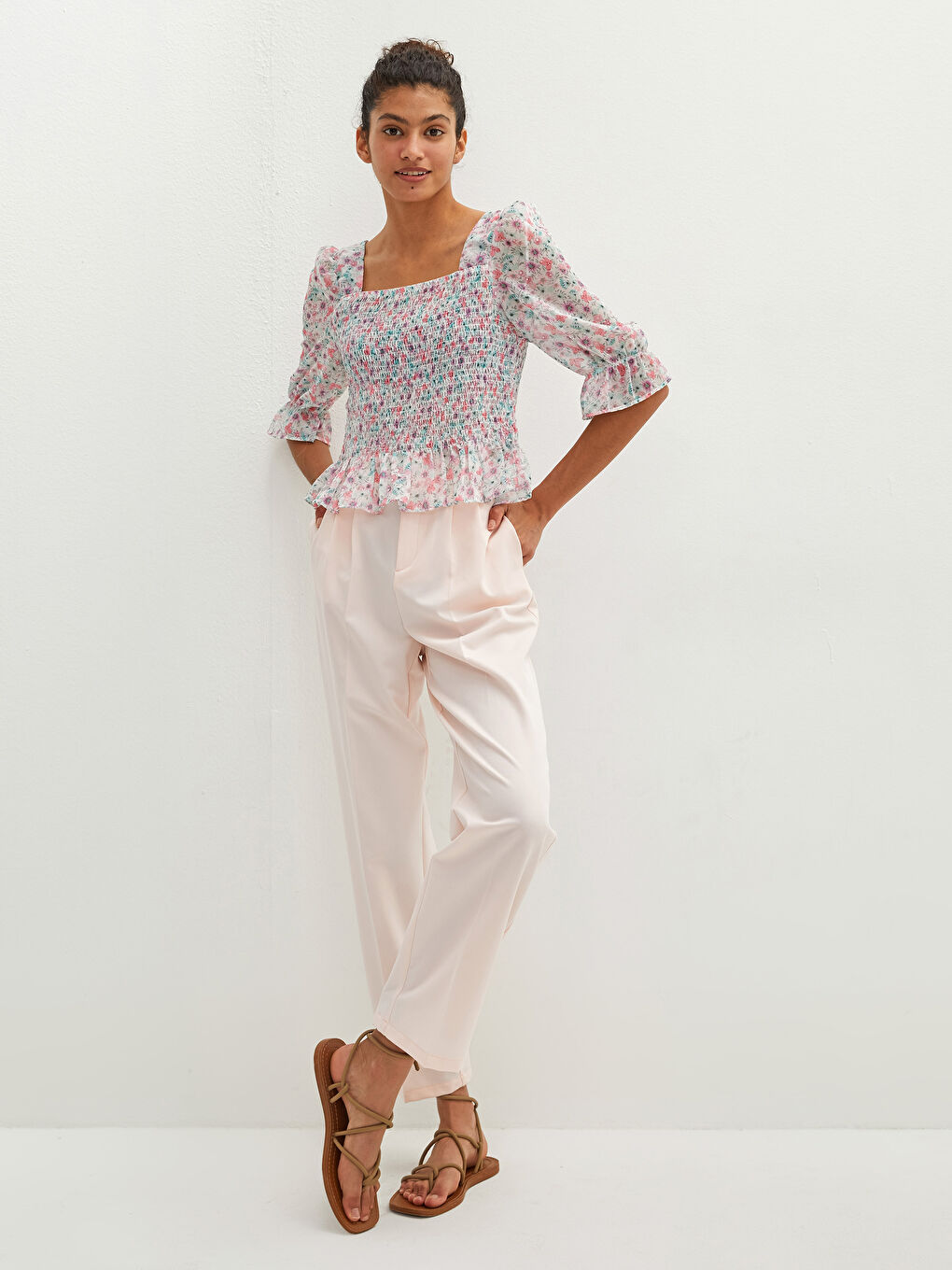 Pembe Bol Fit Düz Cep Detaylı Bilek Boy Kadın Pantolon-1