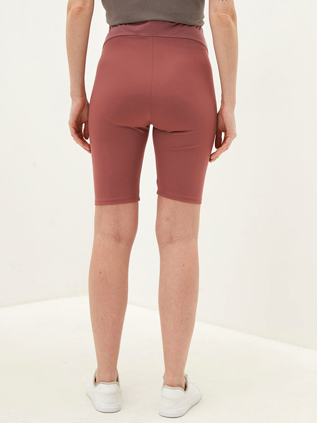 LCWAIKIKI Maternity Regular Maternity Shorts Tights with Over-bump Waistband -S1JK29Z8-GVS