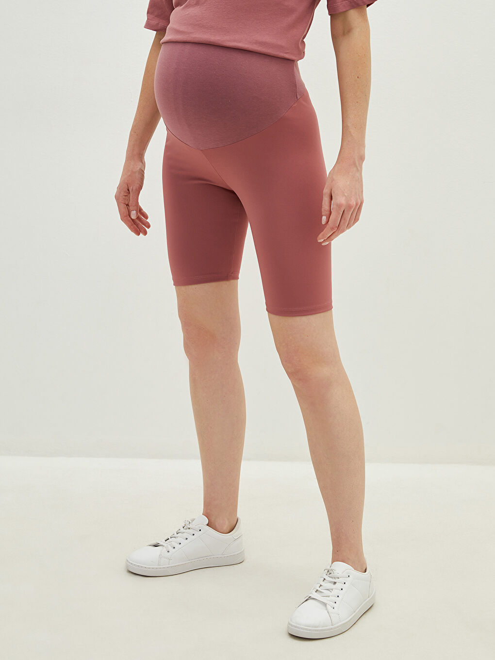 LCWAIKIKI Maternity Regular Maternity Shorts Tights with Over-bump Waistband -S1JK29Z8-GVS