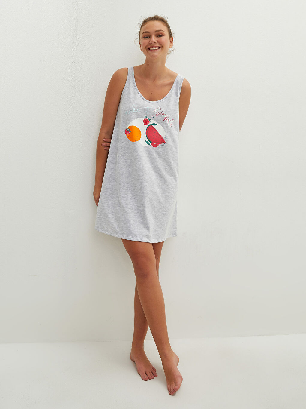 قميص نوم حريمي مطبوع برقبة U بدون حمالات