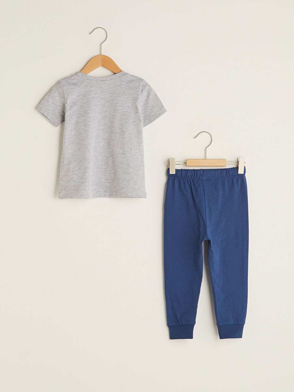 Gri Bisiklet Yaka Kısa Kollu Baskılı Erkek Bebek Tişört ve Jogger Pantolon 2'li Takım-1