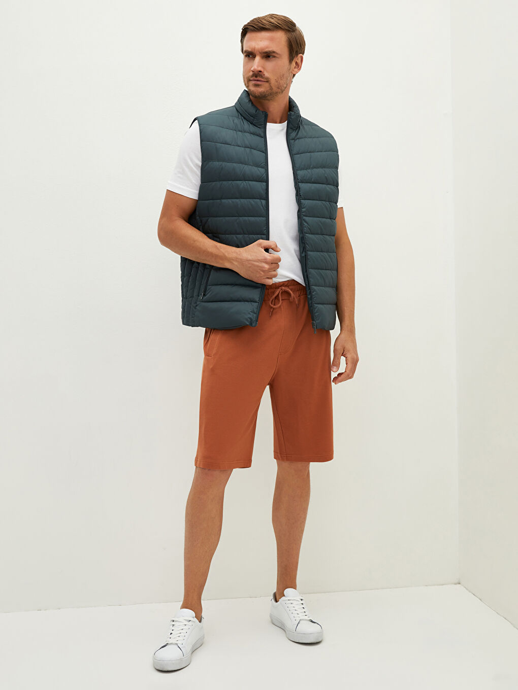 شورت رولر رجالي بقصة عادية