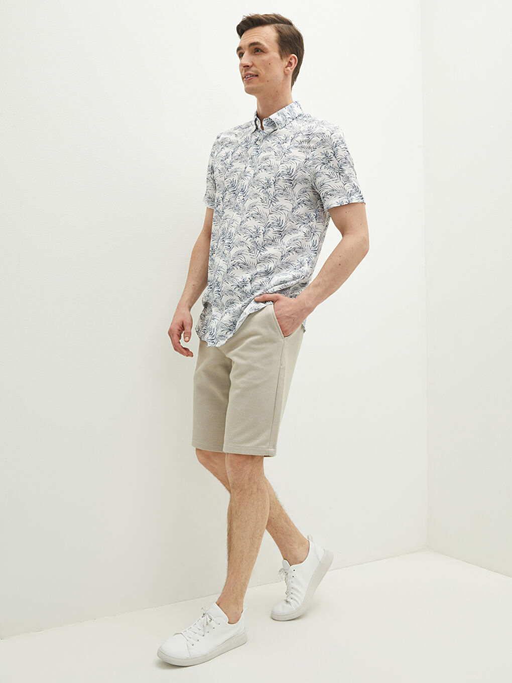 Bej Standart Kalıp Bermuda Erkek Şort-1