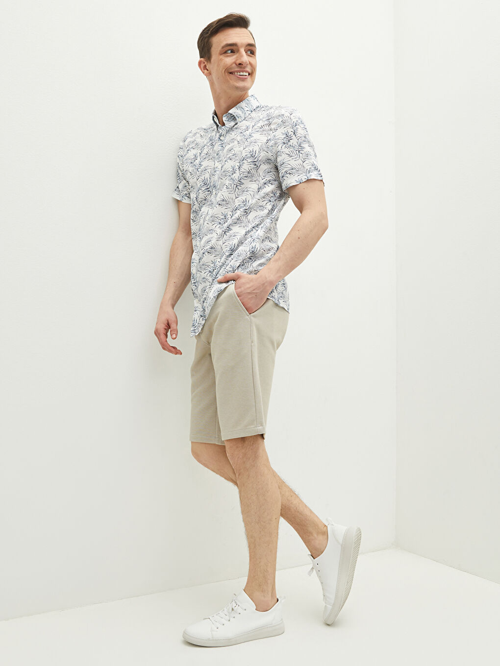 Bej Standart Kalıp Bermuda Erkek Şort-2