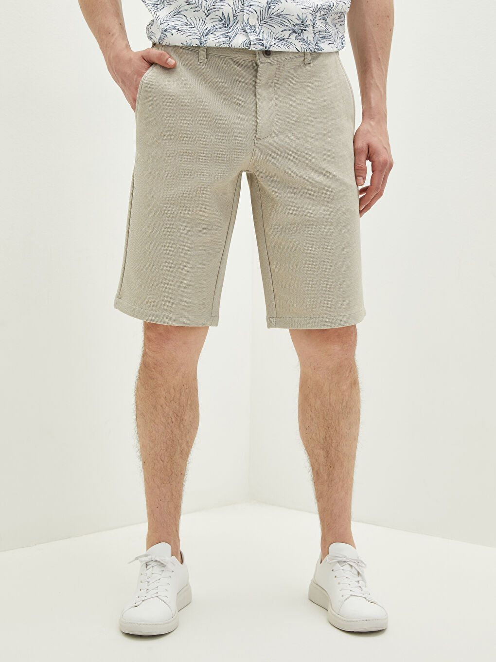Bej Standart Kalıp Bermuda Erkek Şort-3