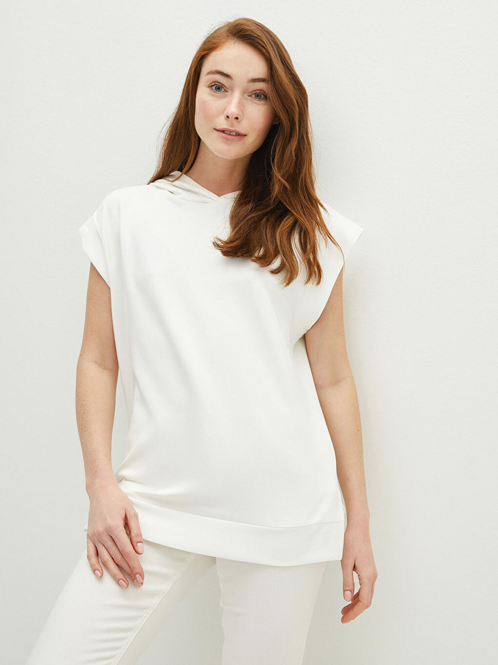Ekru Kadın Kapüşon Yaka Düz Kolsuz Tişört-6