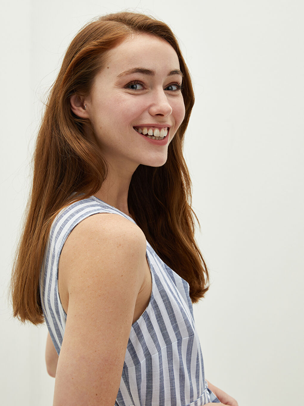 Lacivert V Yaka Çizgili Kolsuz Cep Detaylı Pamuklu Kadın Elbise-3