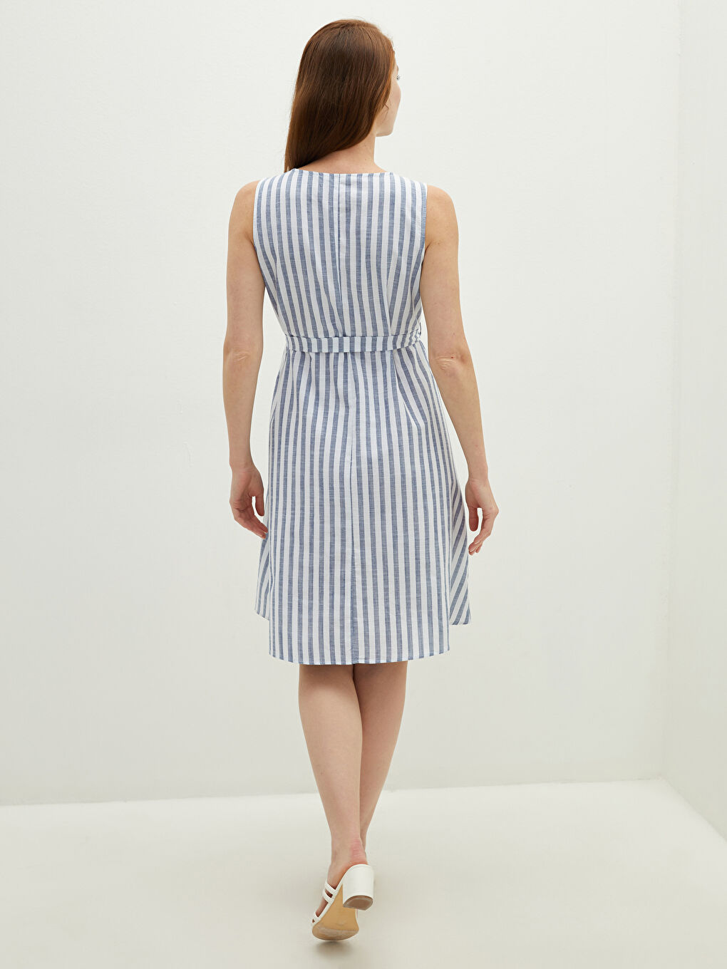 Lacivert V Yaka Çizgili Kolsuz Cep Detaylı Pamuklu Kadın Elbise-4