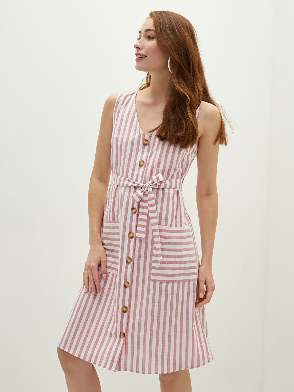 Kırmızı V Yaka Çizgili Kolsuz Cep Detaylı Pamuklu Kadın Elbise-1