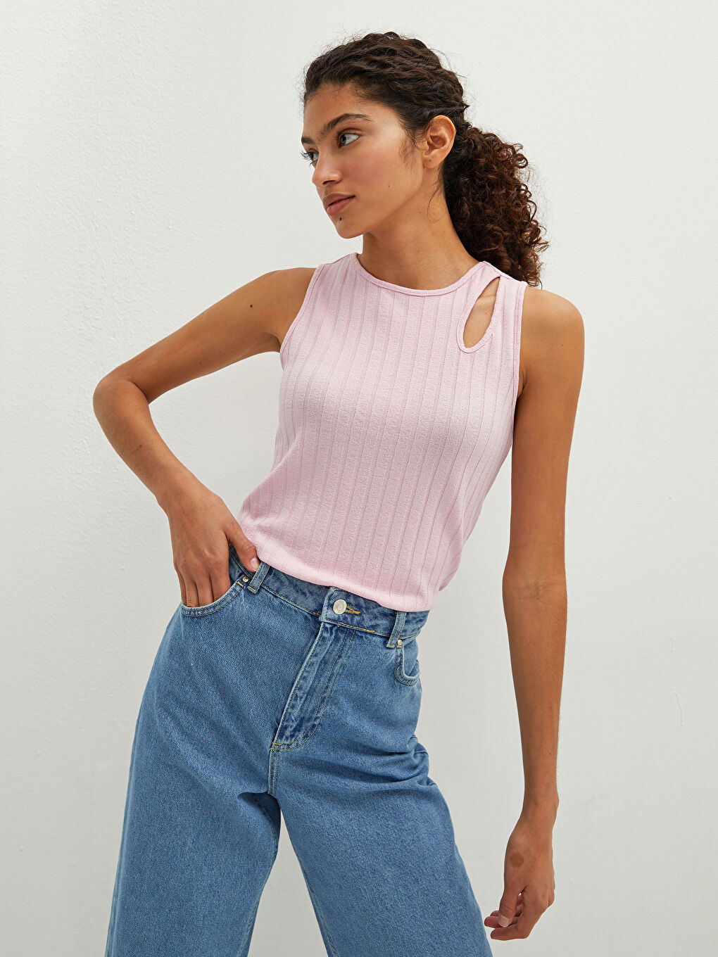 Crew Collar Plain Sleeveless Camisole Fabric Women's Singlet-1