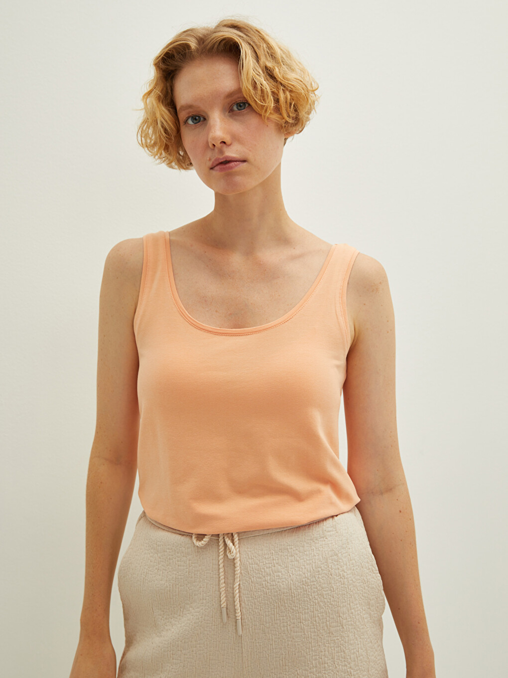 Female U Neck Strapped Straight Athlete-3