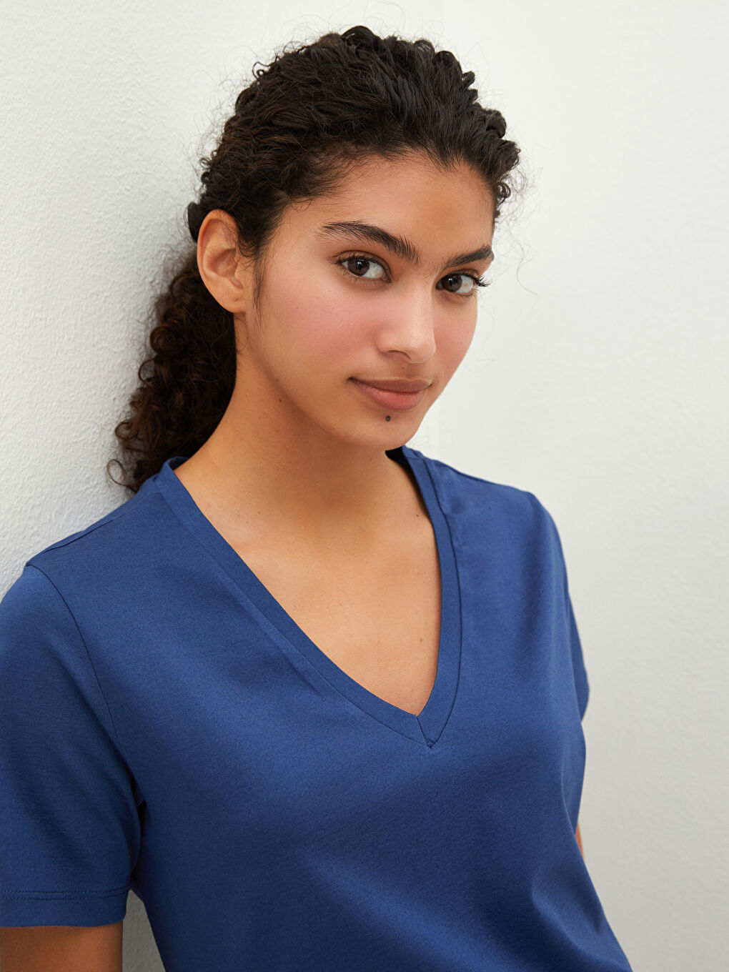 V-Neck Plain Short Sleeve Women's T-Shirt-3