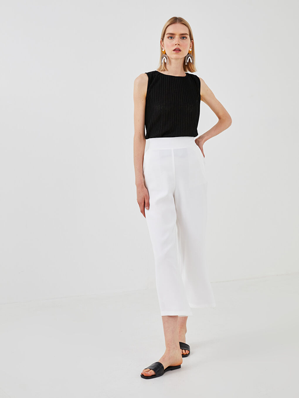 Pantalon Capri Taille Haute Coupe Ample Longueur Cheville Détail Poches pour Femmes