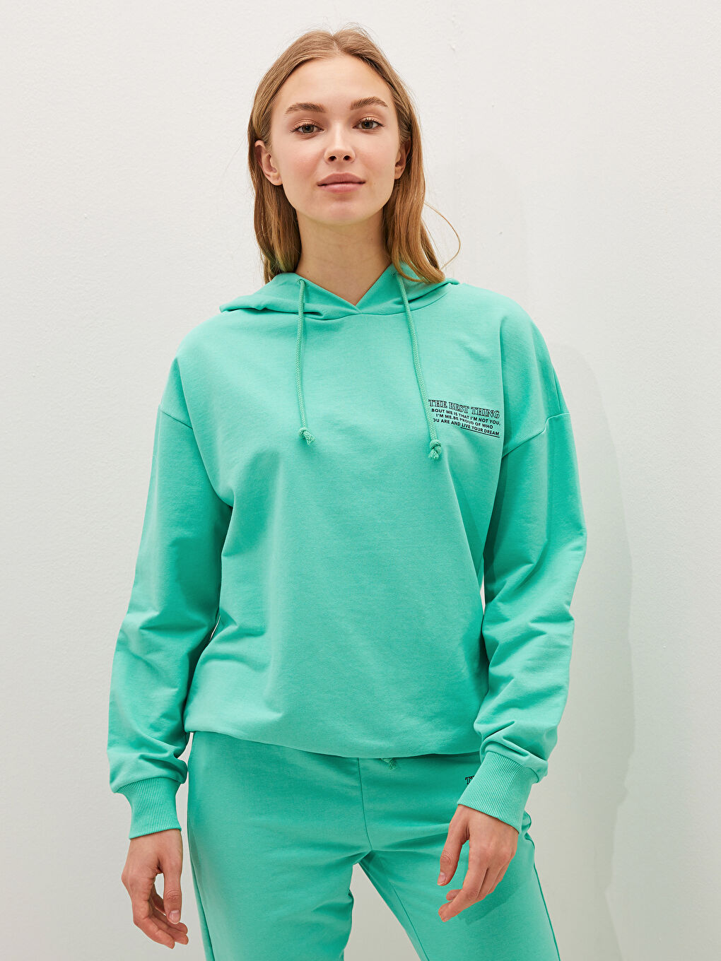 Yeşil Kapüşon Yaka Baskılı Uzun Kollu Kadın Sweatshirt-2