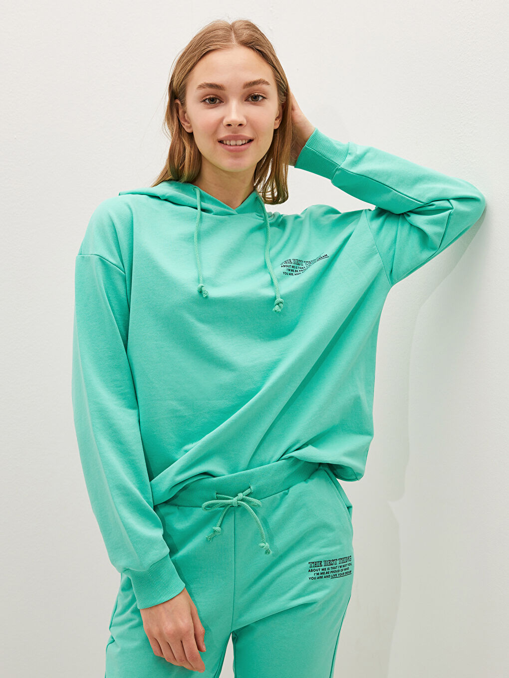 Yeşil Kapüşon Yaka Baskılı Uzun Kollu Kadın Sweatshirt-3