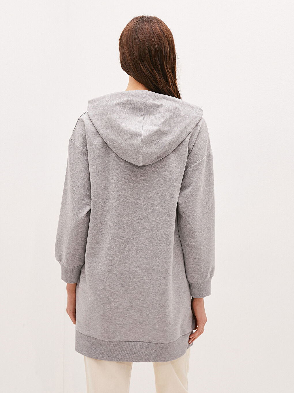 Gri Kapüşon Yaka Baskılı Uzun Kollu Kadın Sweatshirt Tunik-3
