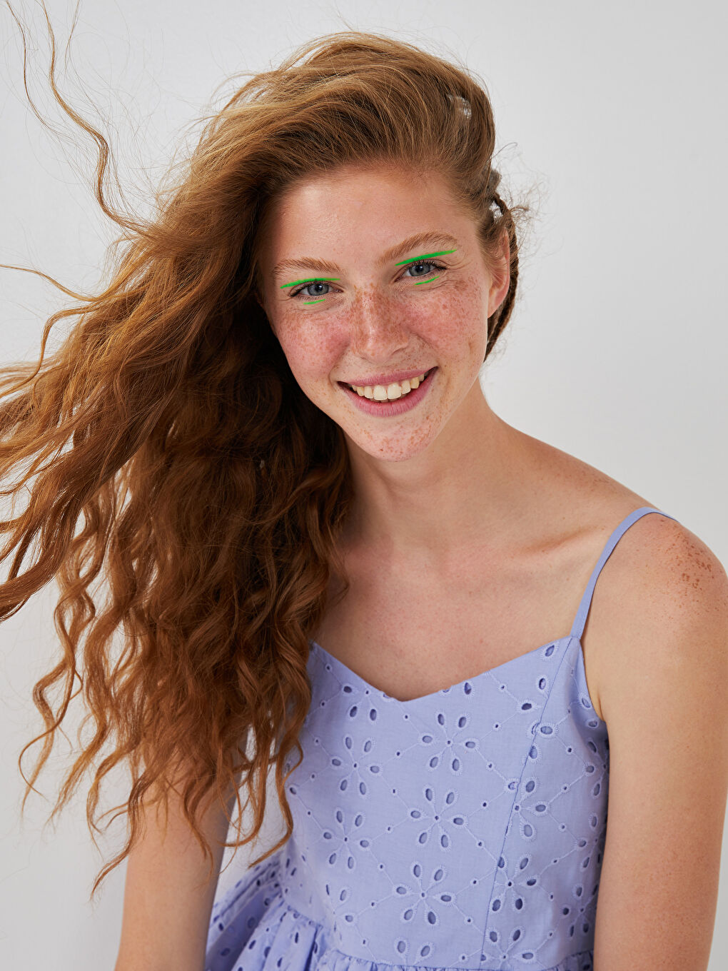 Lila Askılı Nakışlı Kat Kat Fırfır Detaylı Pamuklu Kadın Bluz-1