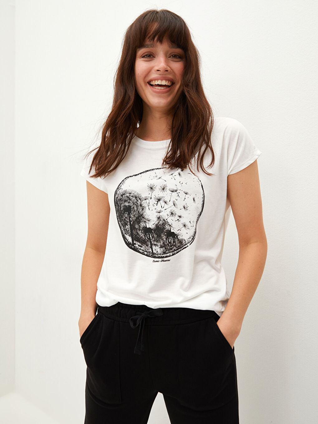 Ekru Bisiklet Yaka Baskılı Kısa Kollu Kadın Tişört-2