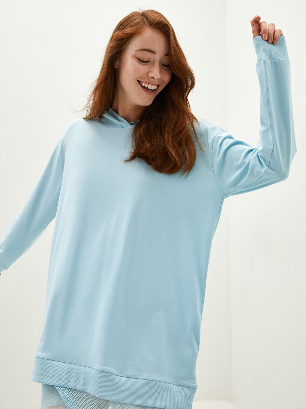 Mavi Kapüşon Yaka File Detaylı Uzun Kollu Kadın Tunik-1