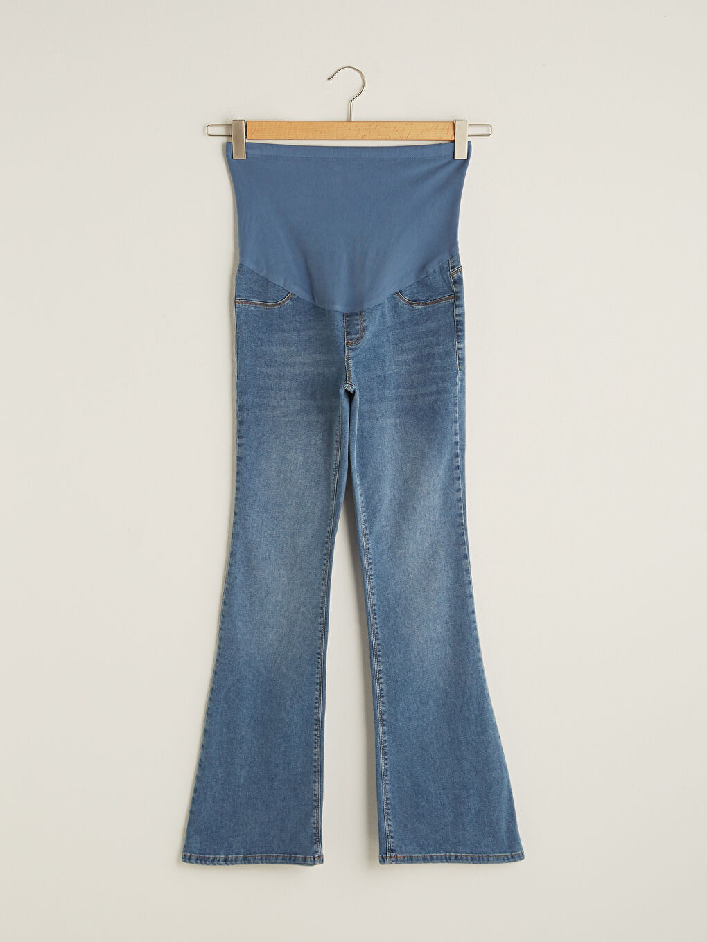 LCWAIKIKI Maternity Ženske Rodeo Farmerke sa Džepovima na Stomaku i Detaljima Španskih Pantalona -S1K057Z8-507