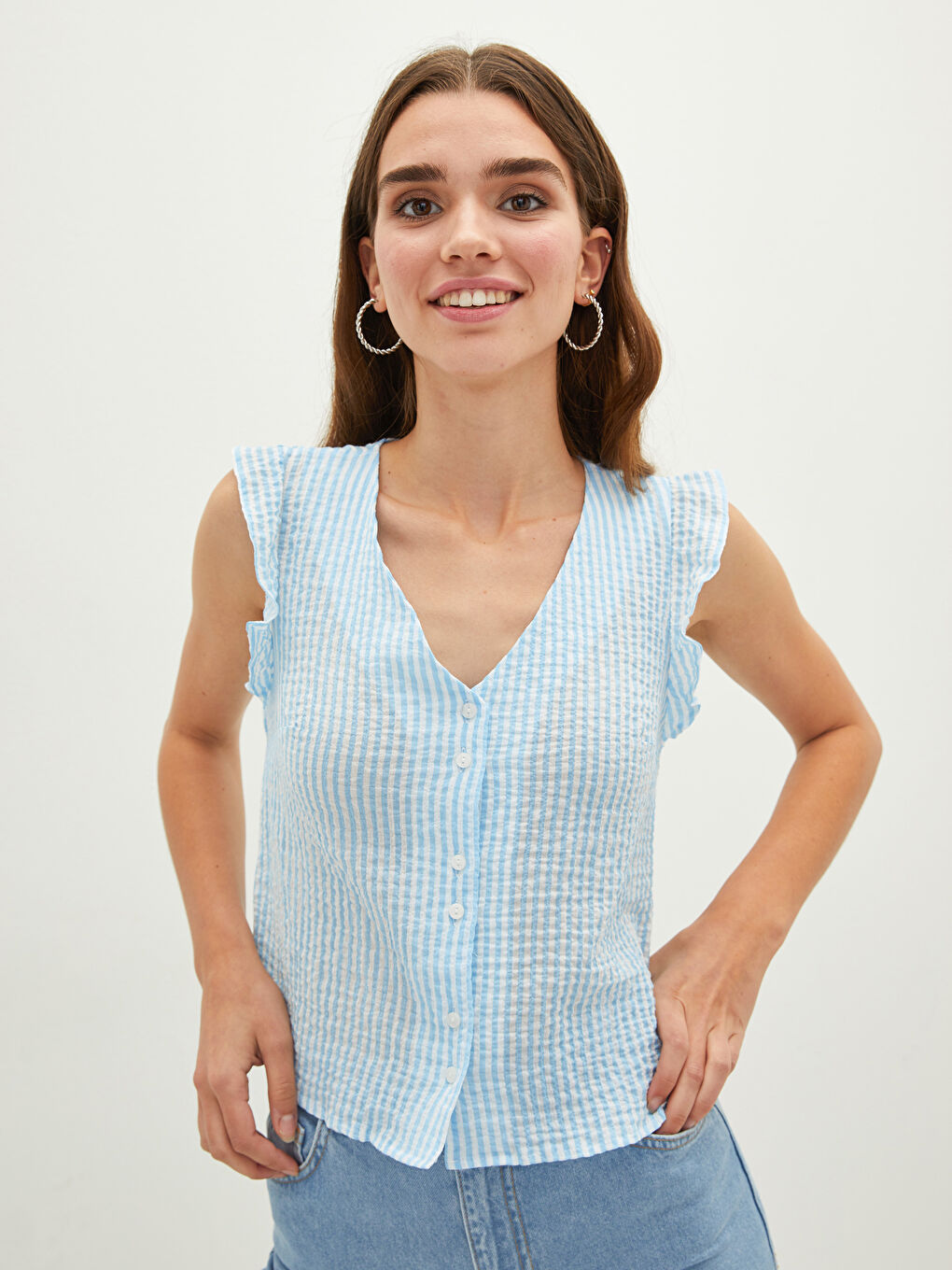LC Waikiki Striped Sleeveless Muslin Fabric Women's Blouse -S1K078Z8-LEN