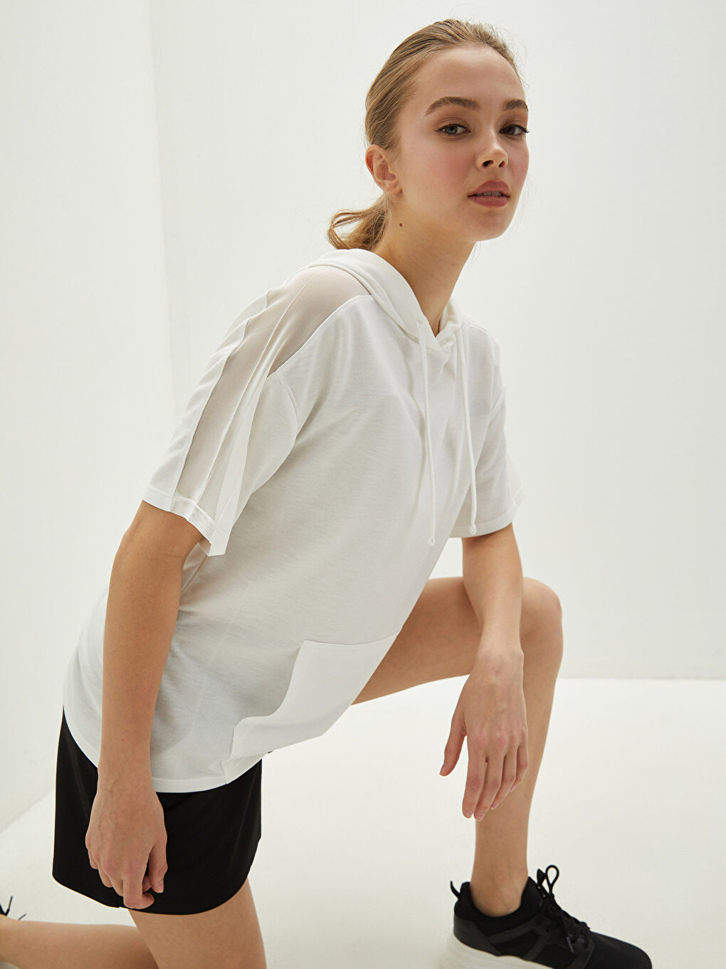 XSIDE ACTIVE Hooded Collar Plain Kangaroo Pocket Short Sleeve Women's Sports T-Shirt -S1K080Z8-EEW