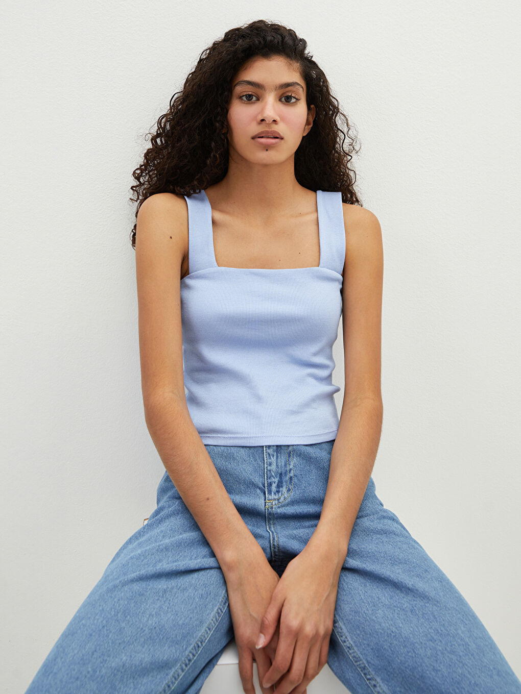 Mavi Kare Yaka Düz Askılı Kaşkorse Kumaş Kadın Atlet-1