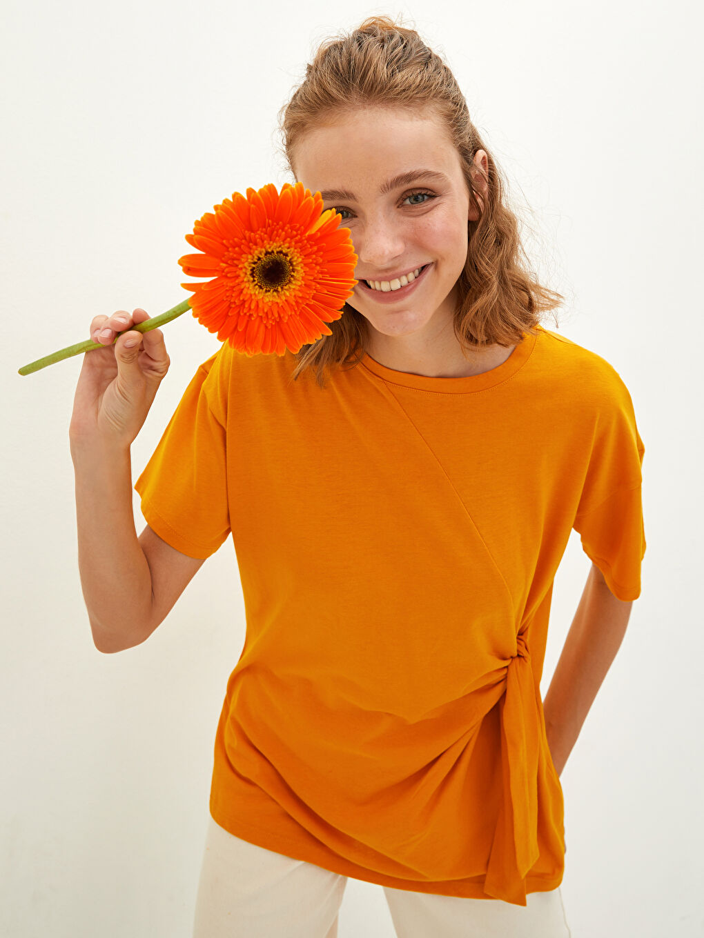 Rundhalsausschnitt Gerade Gebunden Detaillierte Kurzarm Bluse für Damen-2