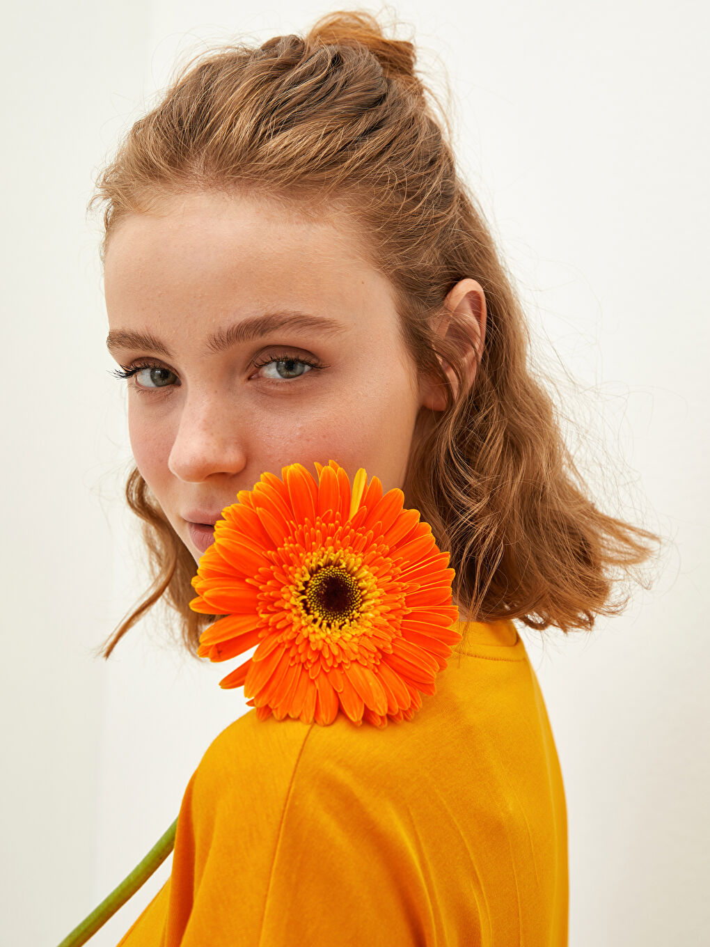 Rundhalsausschnitt Gerade Gebunden Detaillierte Kurzarm Bluse für Damen-4