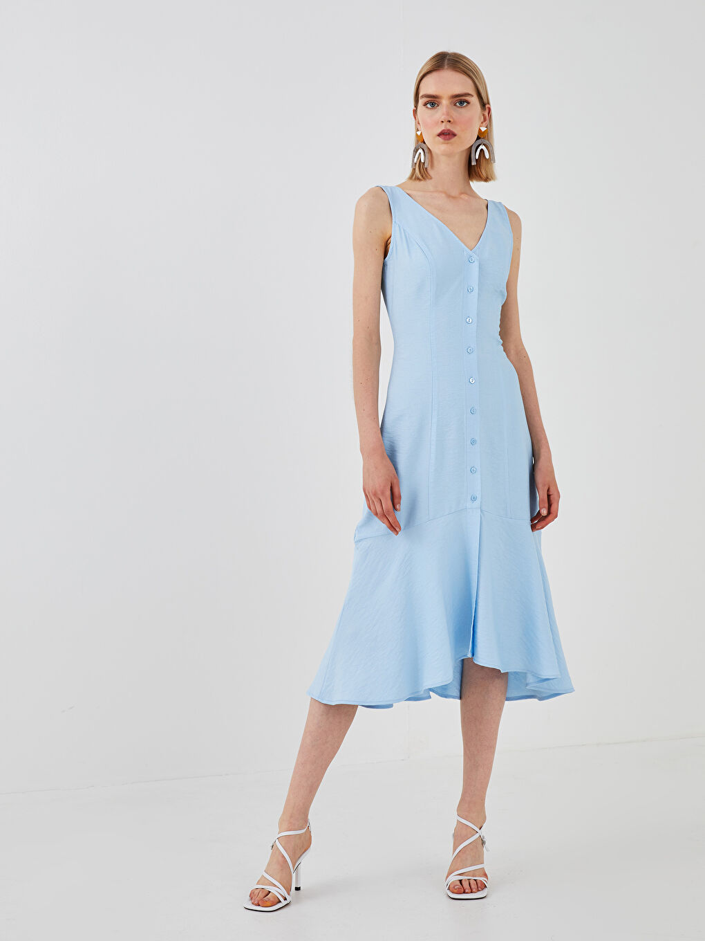 Mavi V Yaka Düz Önden Düğme Kapamalı Kadın Elbise-1