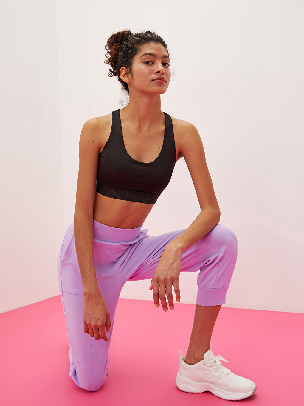 Xside Active Damen-Sport-Sweatpants mit Taschen-Details und schlichtem Design -S1K150Z8-UMM
