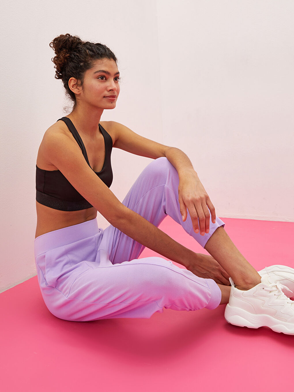Xside Active Damen-Sport-Sweatpants mit Taschen-Details und schlichtem Design -S1K150Z8-UMM
