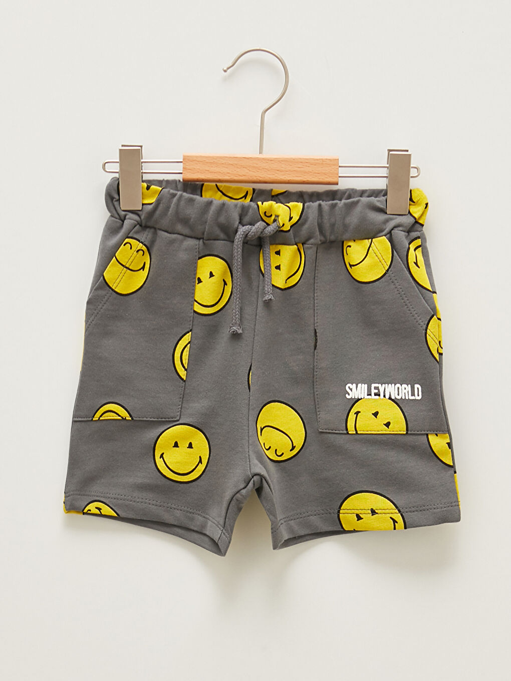 LCW baby Elastic Waist Smileyworld Printed Baby Boy Shorts -S1K183Z1-LRZ