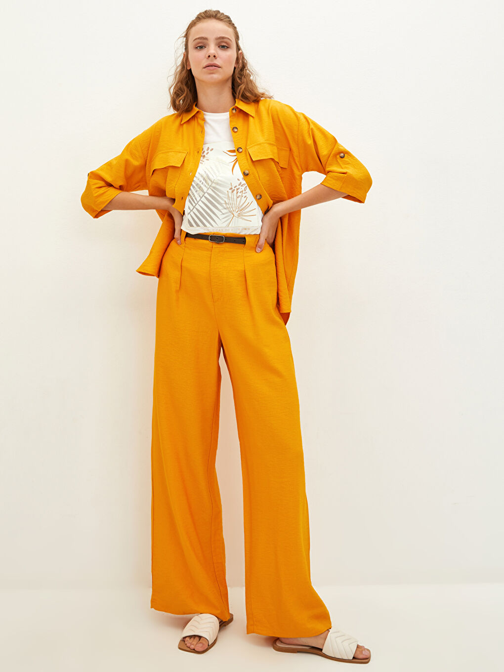 Short Sleeve Dobby Fabric Women's Shirt With Pocket Detailed Button Closure-2