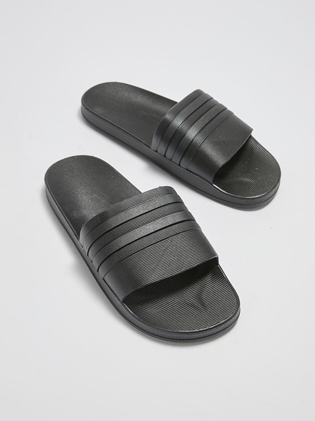 Siyah Tek Bantlı Erkek Terlik-2